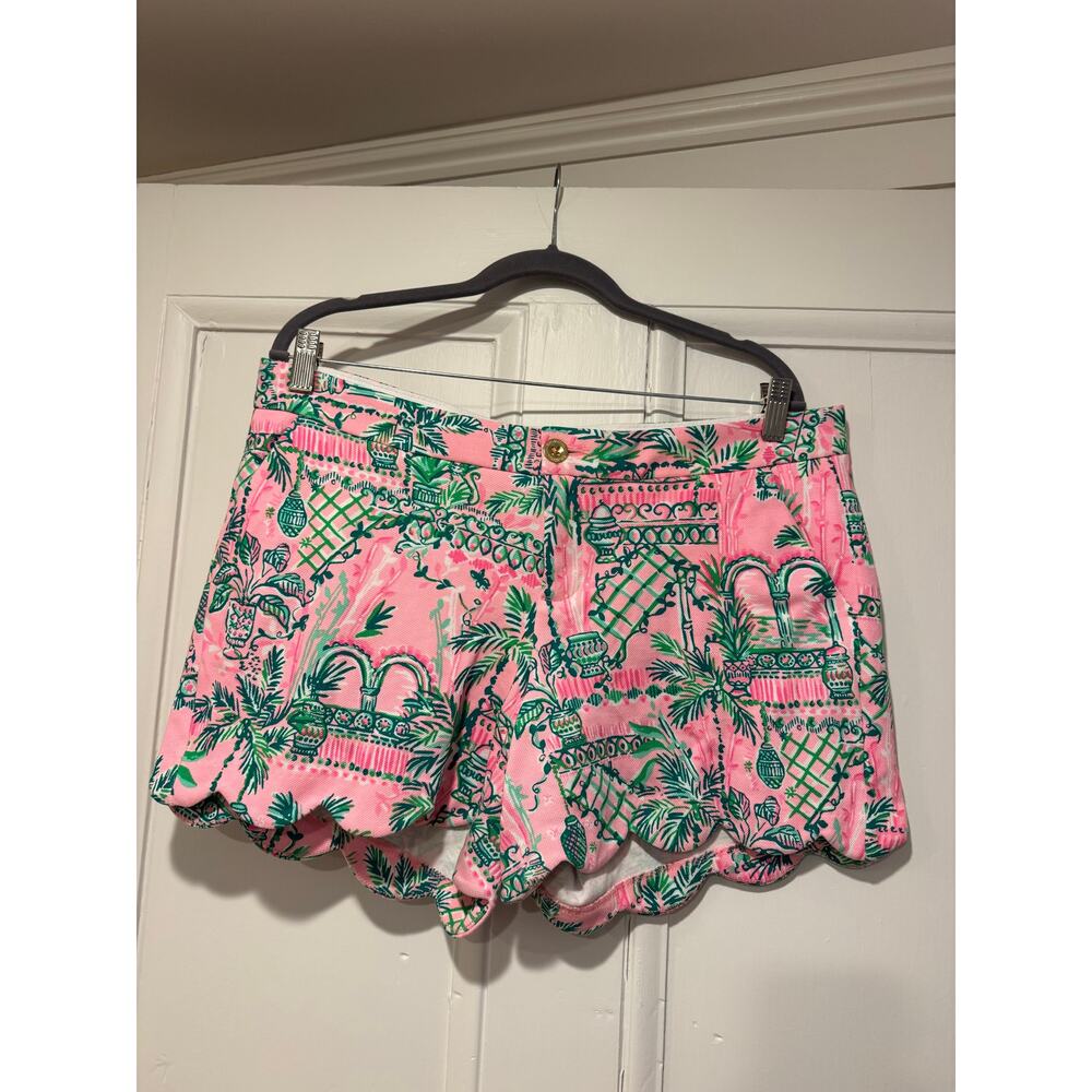 Lily Pulitzer scalloped shorts